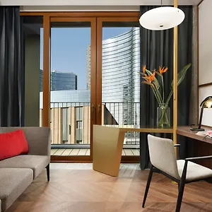 Verticale | Esperienze 4* Mailand