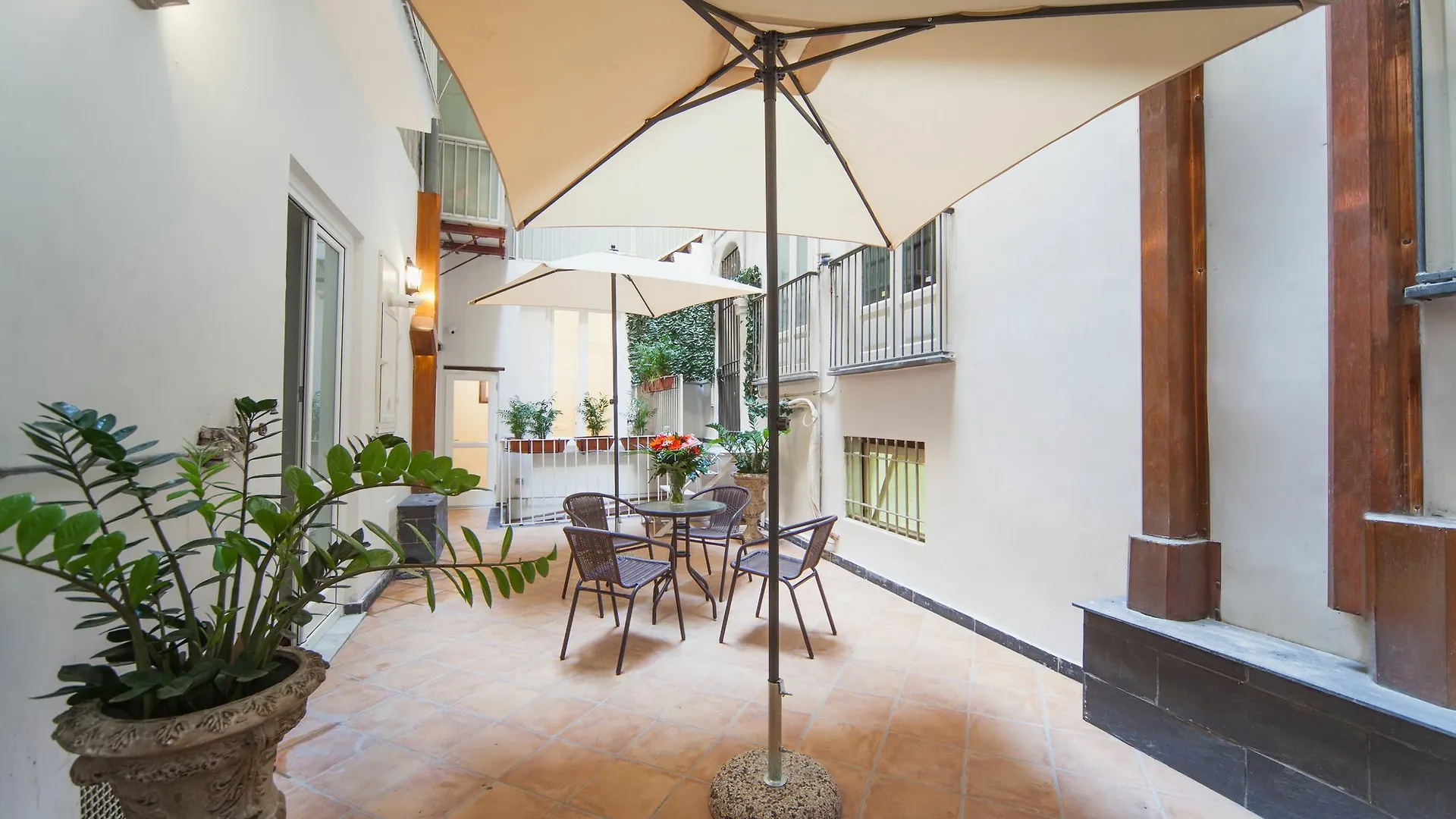 Gasthof Palazzo Marigliano - Rooms & Suites Neapel